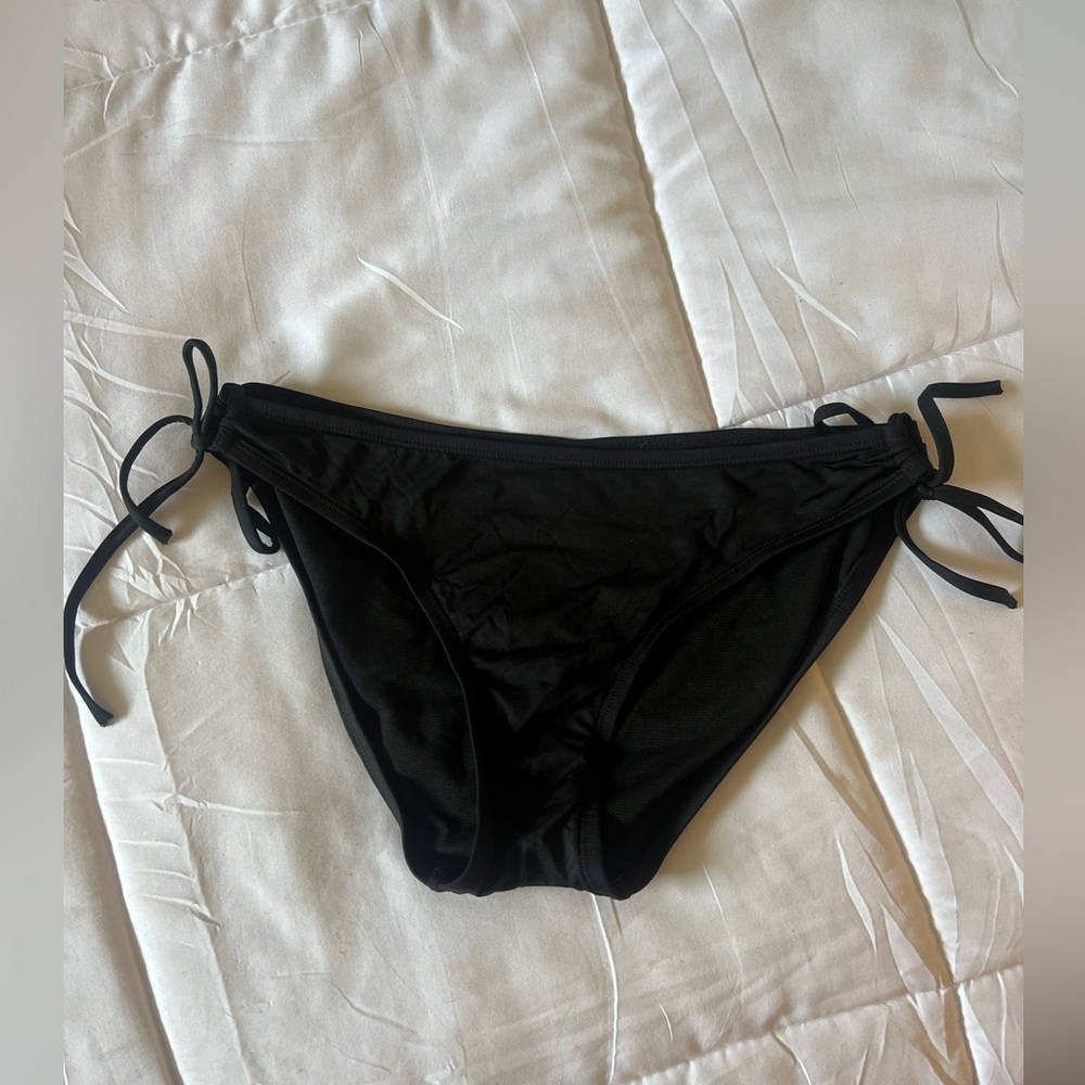 Black tie bikini bottoms, full coverage
